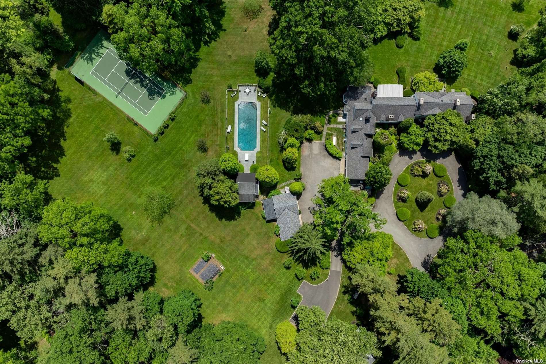 200 Cleft Road, Mill Neck, New York image 35