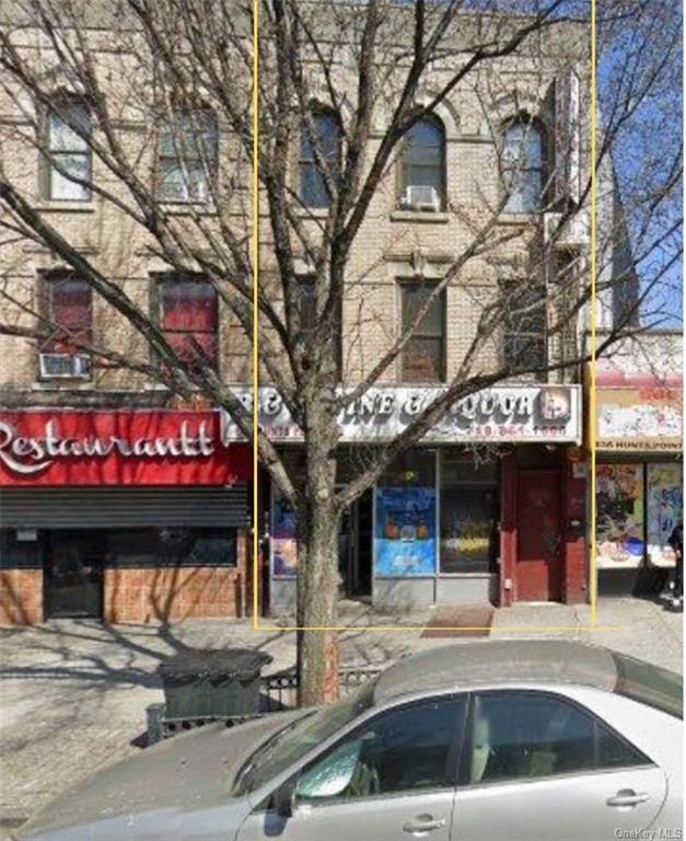 838 Hunts Point Avenue, Bronx, New York - 6 Bedrooms  
2 Bathrooms - 