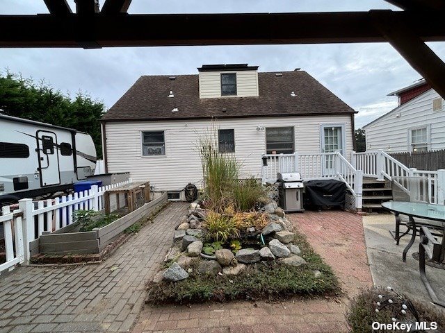 127 Garden Street, Copiague, New York image 2