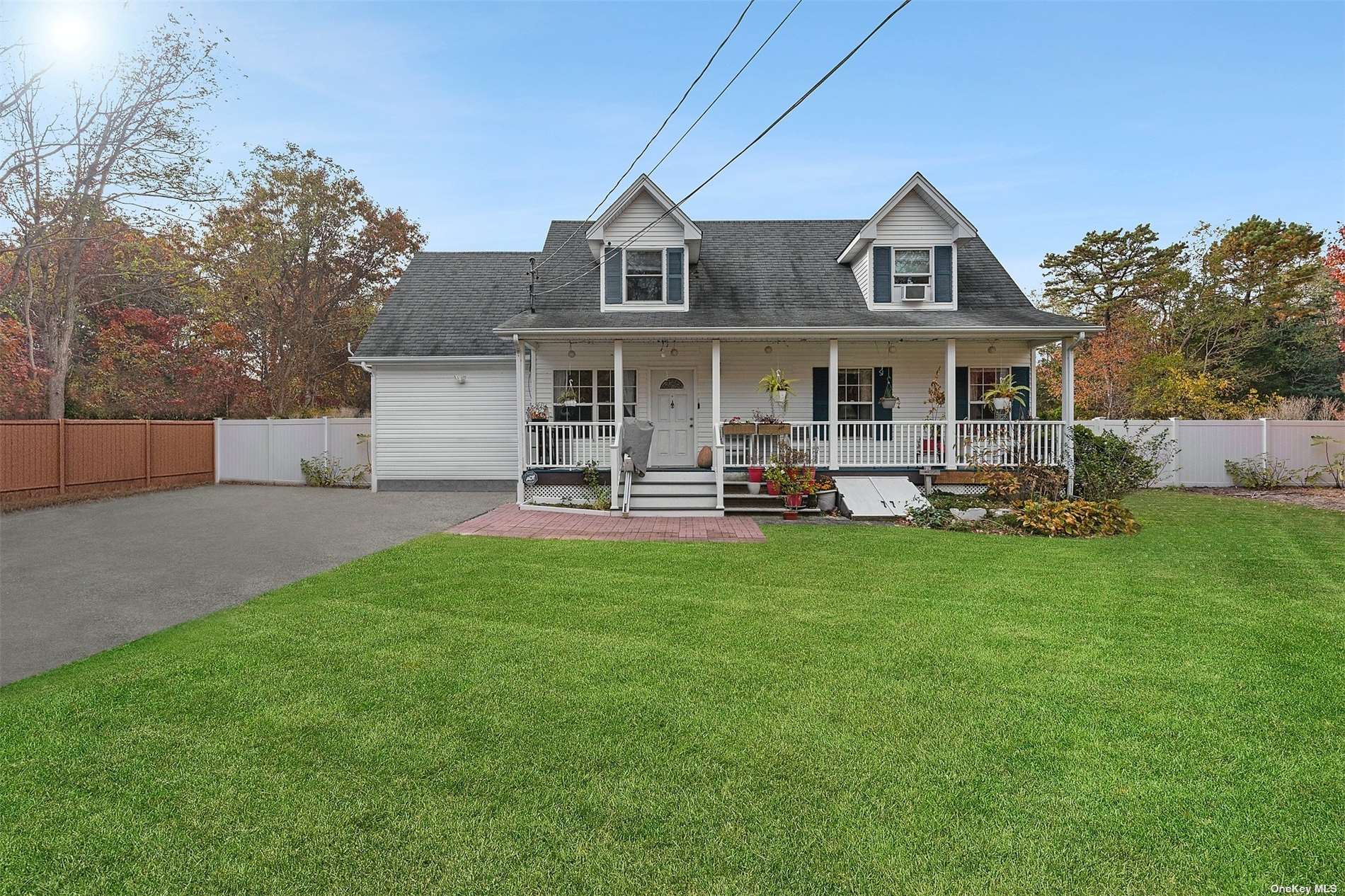 Railroad Avenue, Center Moriches, Hamptons, NY - 4 Bedrooms  
3 Bathrooms - 