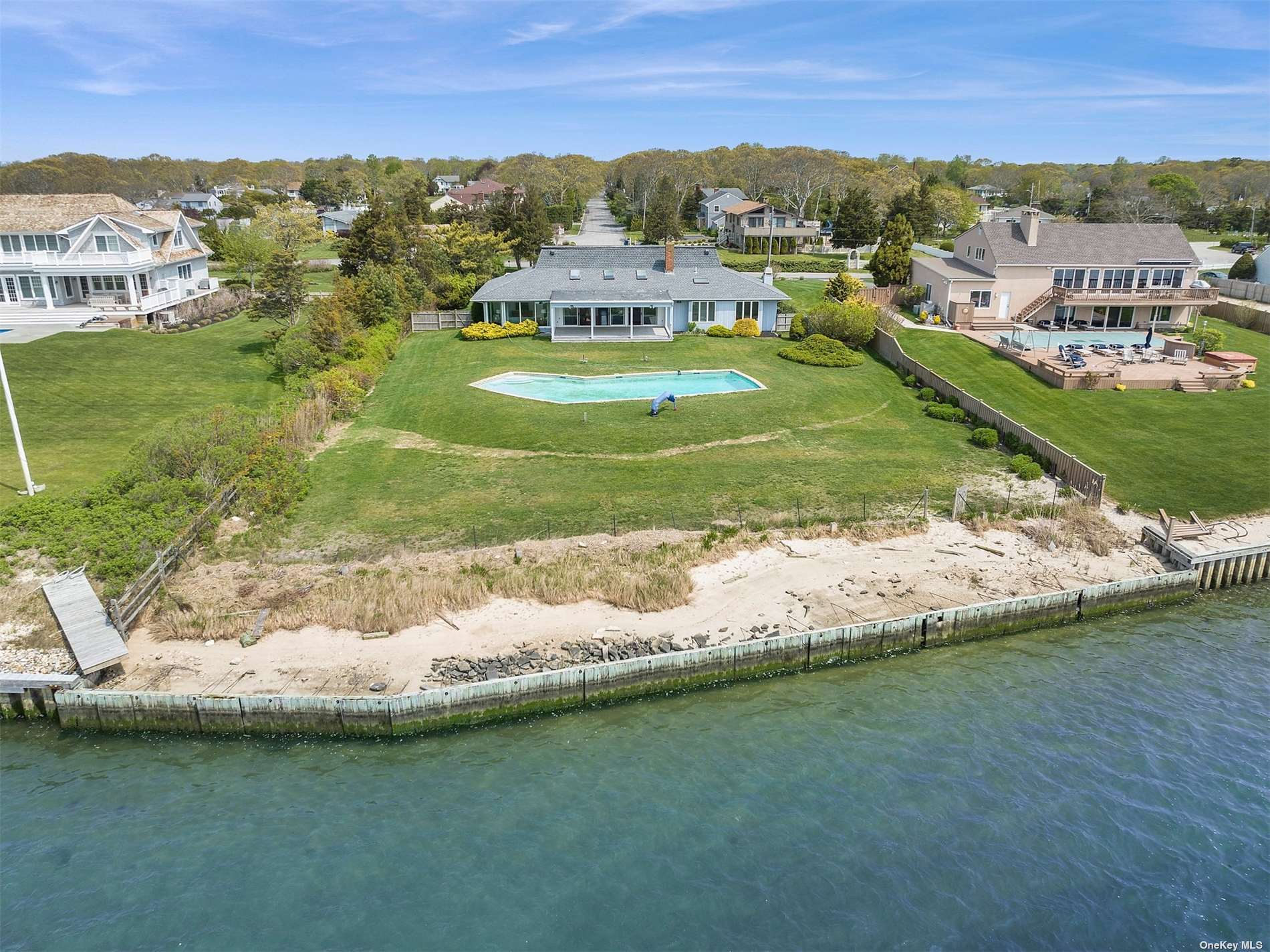 41 Oak Lane, Hampton Bays, New York image 23