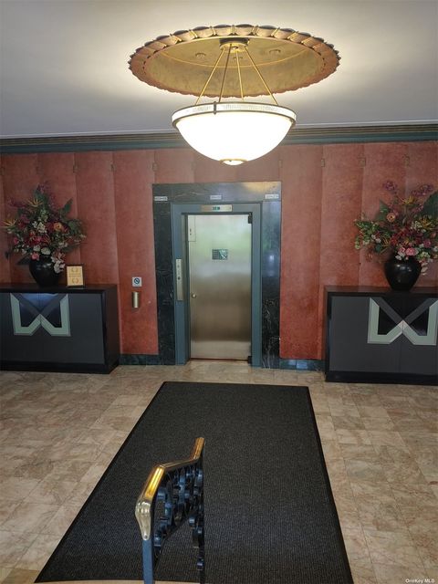 69-10 Yellowstone Blvd Unit 202, Forest Hills, NY 11375 - MLS#: L3571529