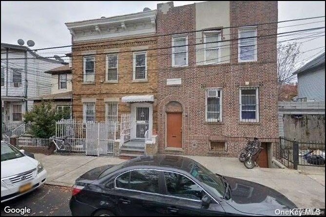 Property for Sale at 3336 101st Street, Corona, Queens, NY - Bedrooms: 6 
Bathrooms: 3 
Rooms: 12  - $935,000