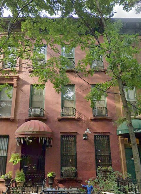 21 Saint Marks Pl. Brooklyn NY 11217