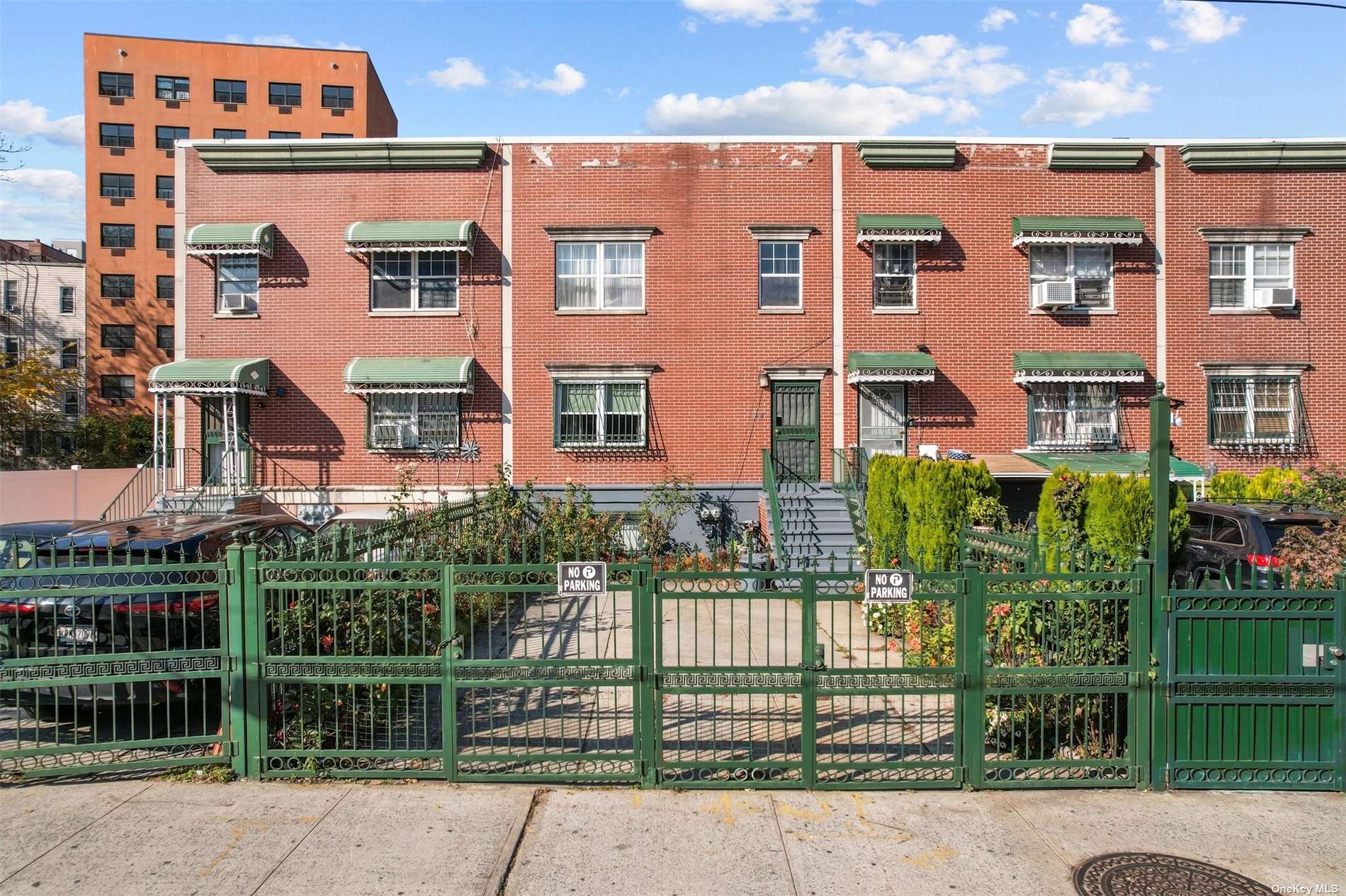Property for Sale at 1985 Crotona Avenue, Bronx, New York - Bedrooms: 5 
Bathrooms: 3 
Rooms: 8  - $799,000