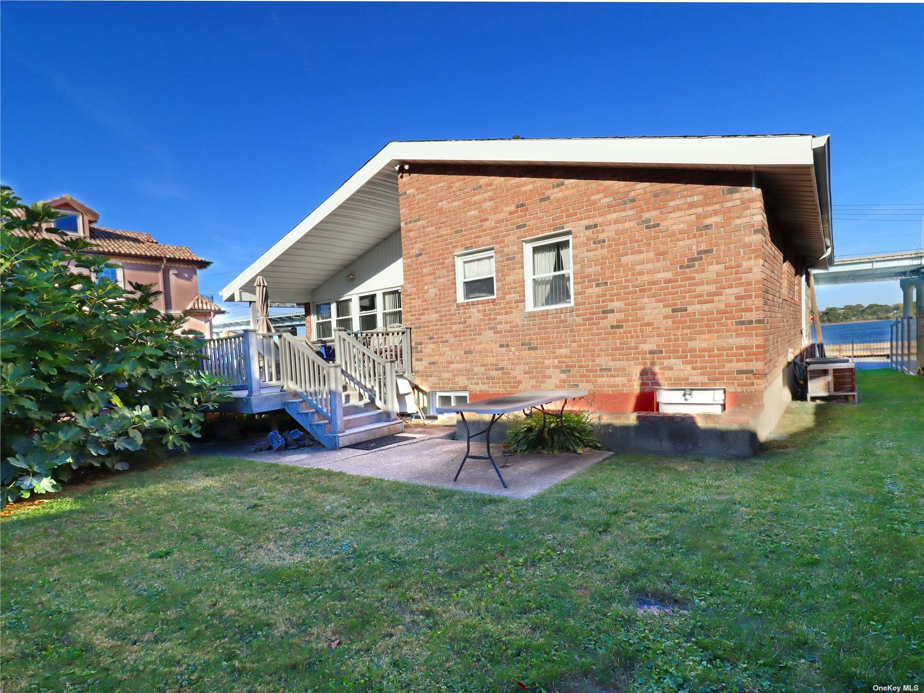 12-14 Utopia Parkway, Whitestone, New York image 29