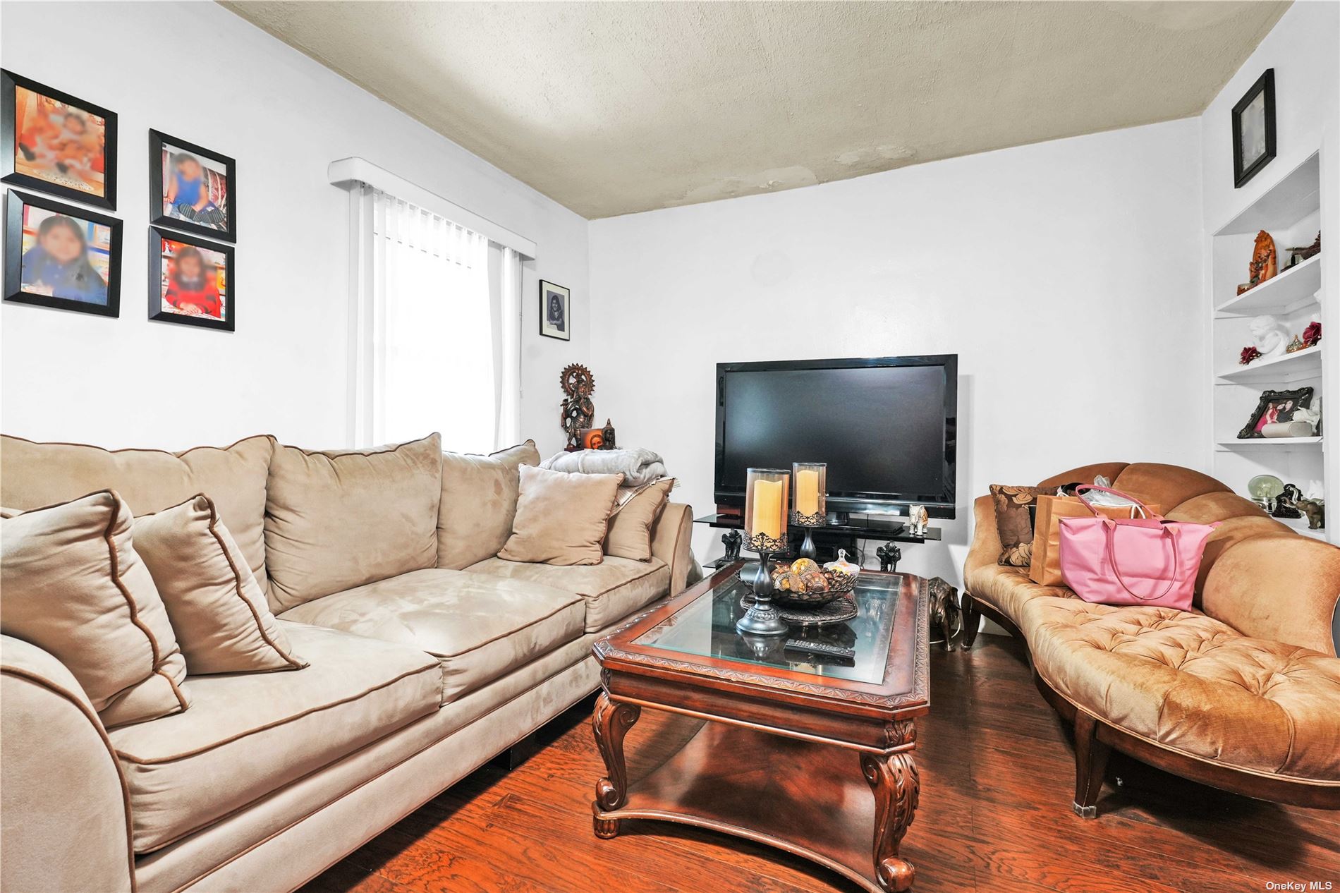 1044 Stratford Avenue