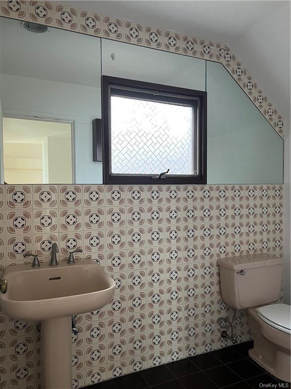 Photo 10 of 36 of 31 Winterbottom Lane house