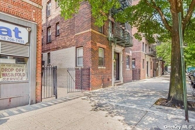 33-14 34th Ave