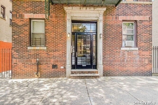 33-14 34th Ave