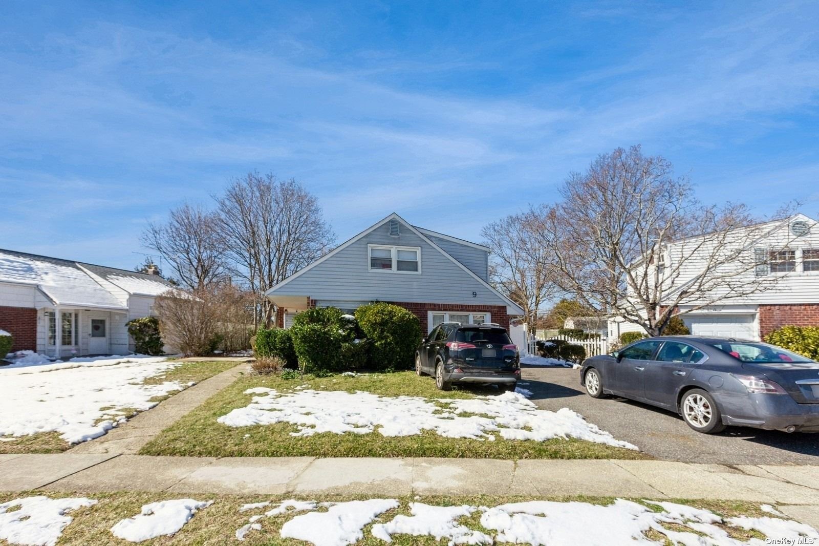 9 Stephen Lane, Hicksville, New York image 3