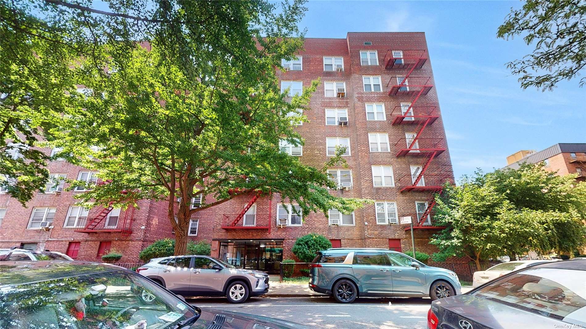 3304 91 St St #4M, Jackson Heights, New York image 1