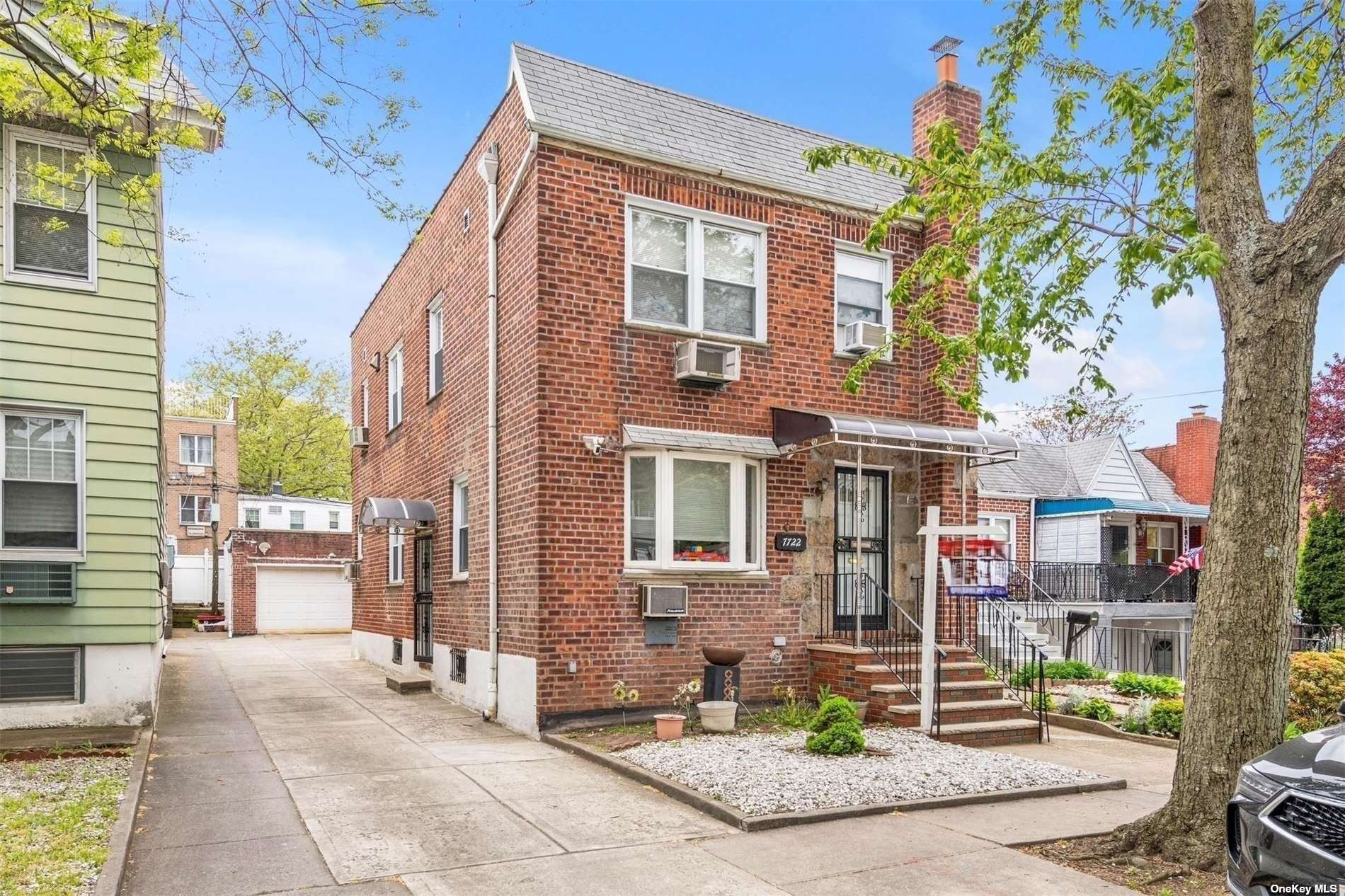 Property for Sale at 7722 76th Street, Glendale, Queens, NY - Bedrooms: 5 
Bathrooms: 3 
Rooms: 9  - $1,200,000