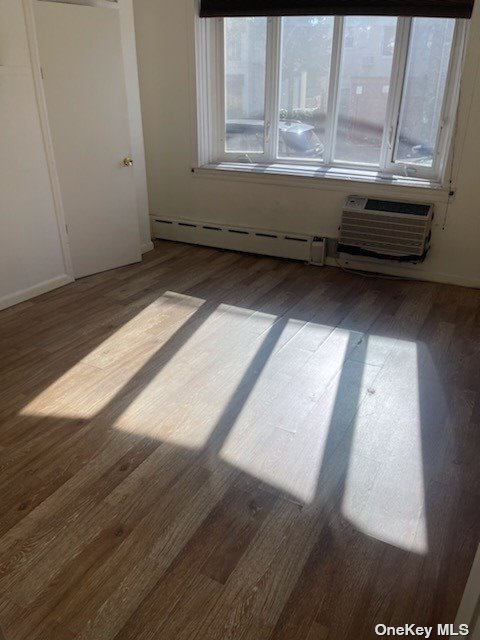 5917 58th Avenue 1, Maspeth, Queens, NY - 2 Bedrooms  
1 Bathrooms  
4 Rooms - 