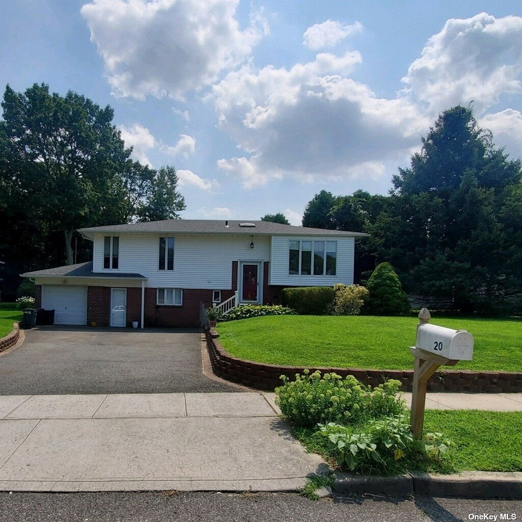 20 Mulberry Drive, Smithtown, New York image 3