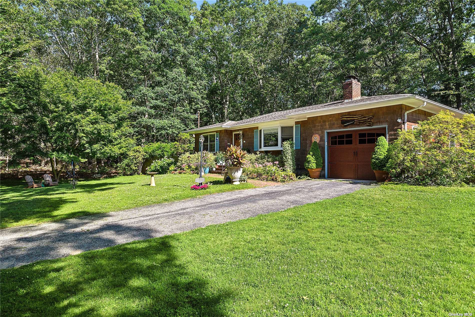 100 Big Fresh Pond Road, Southampton, New York image 3