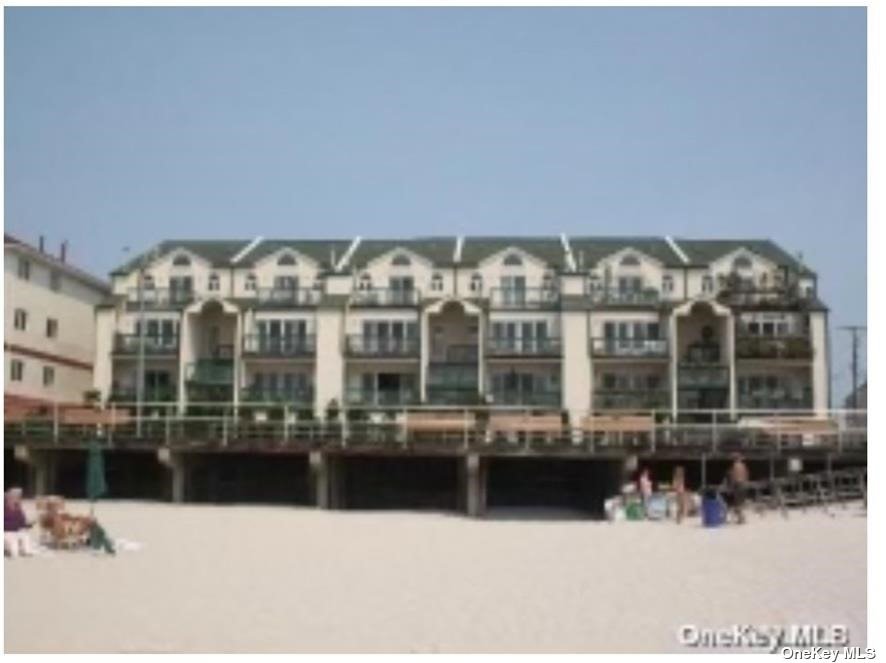 420 Oceanfront, Long Beach, New York image 13