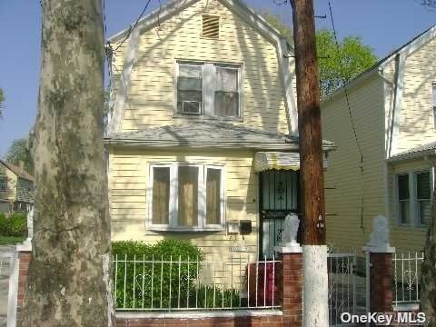 Property for Sale at 142nd Street, Jamaica, Queens, NY - Bedrooms: 4 
Bathrooms: 3 
Rooms: 8  - $650,000