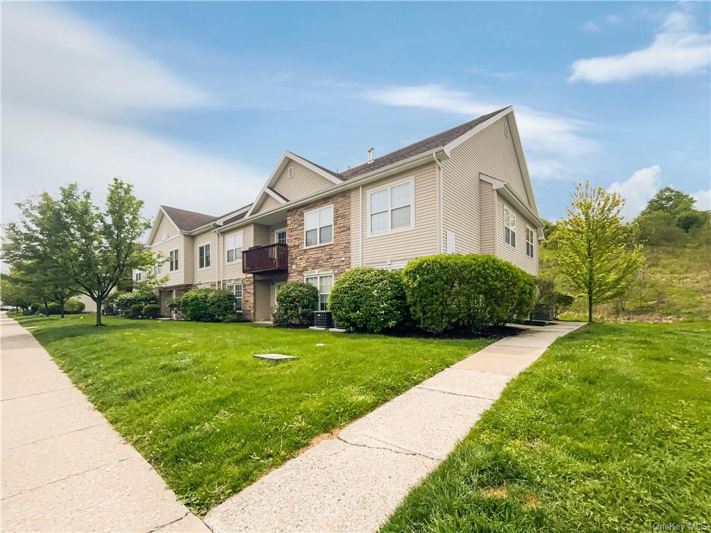 View Newburgh, NY 12550 condo