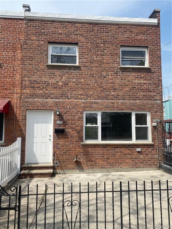 Property for Sale at 2067 Chatterton Avenue, Bronx, New York - Bedrooms: 3 
Bathrooms: 2 
Rooms: 6  - $714,900