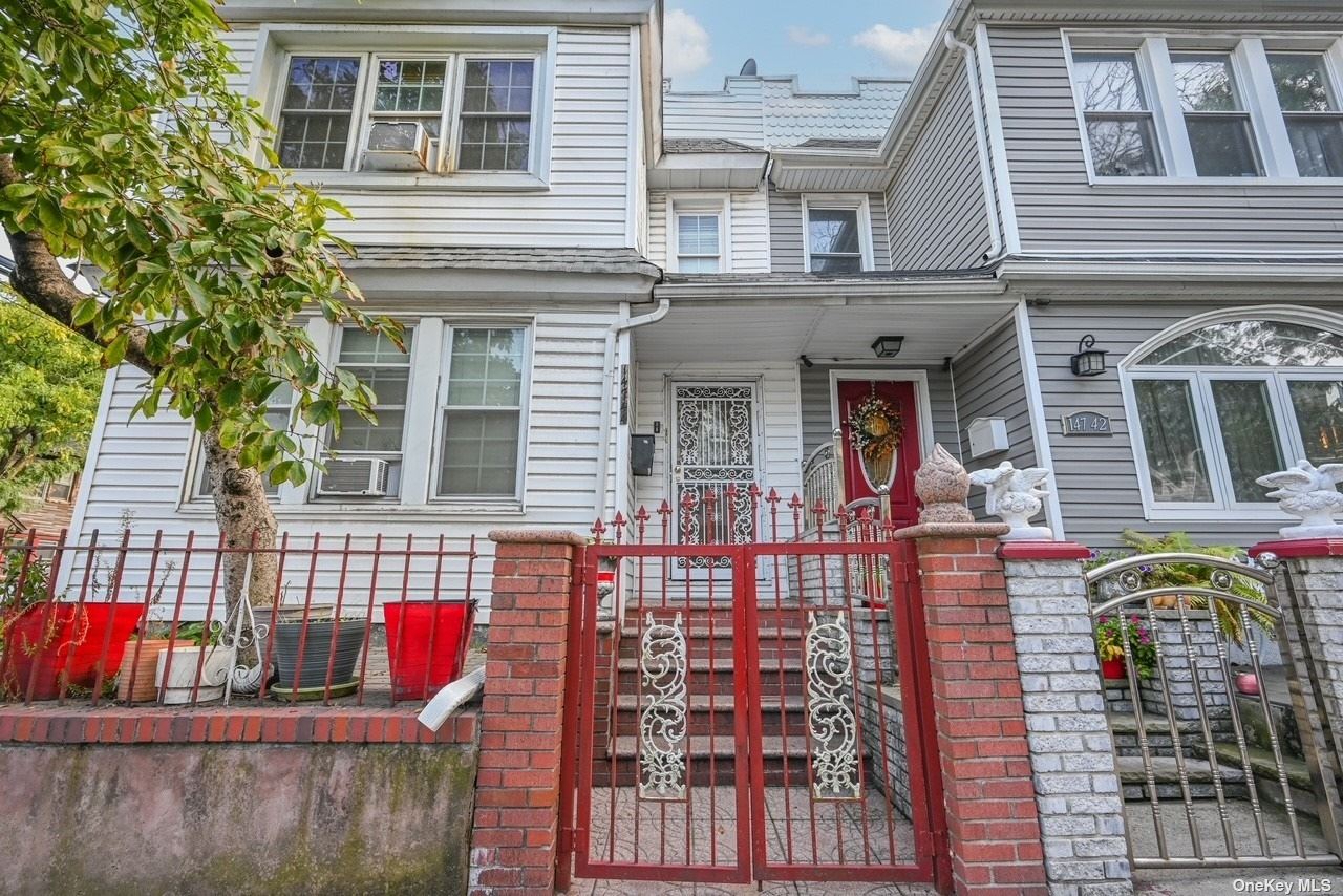 14744 97th Avenue, Jamaica, Queens, NY - 4 Bedrooms  
1 Bathrooms  
7 Rooms - 