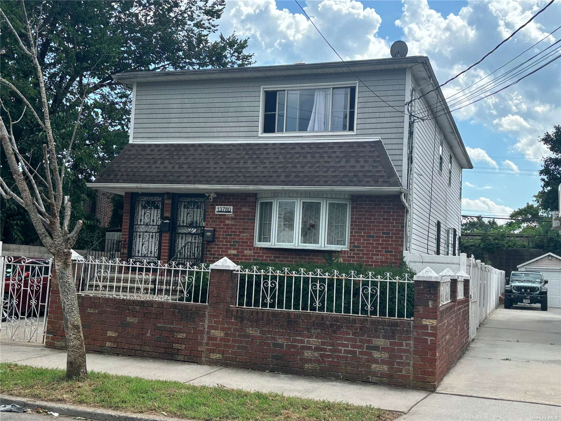 Property for Sale at 13780 Westgate Street, Springfield Gardens, Queens, NY - Bedrooms: 6 
Bathrooms: 2 
Rooms: 12  - $999,900