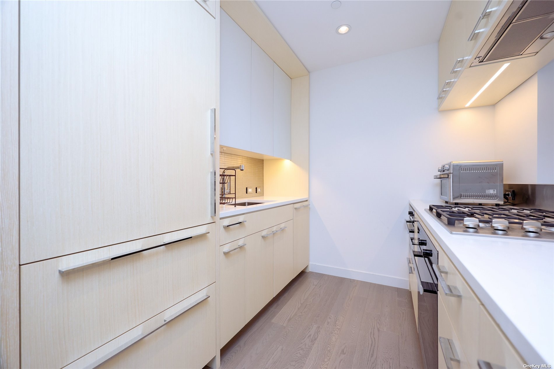 250 South Street #72G, New York (Manhattan), New York image 6