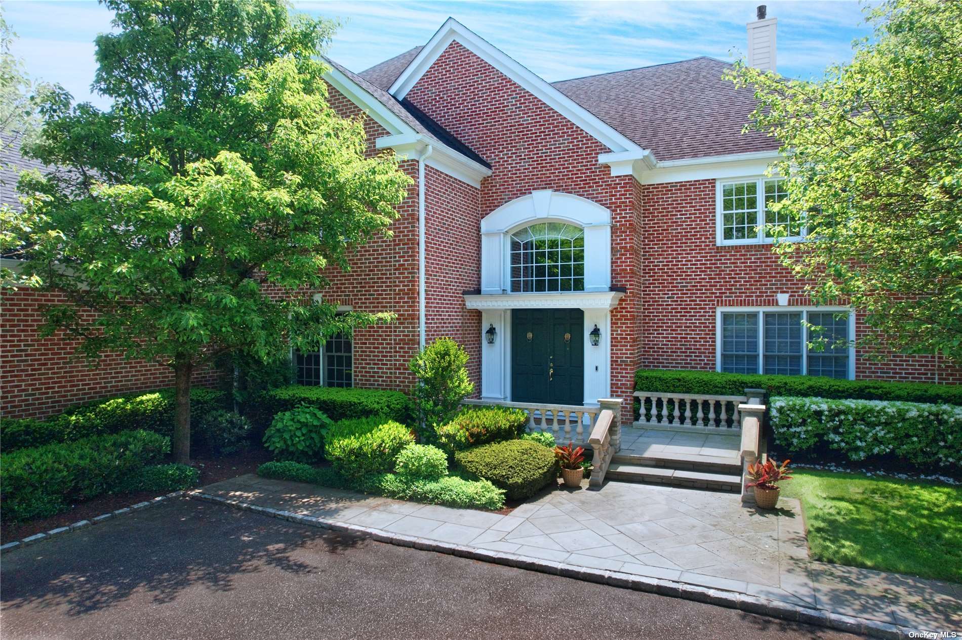 76 Stone Hill Drive, Manhasset, New York image 3