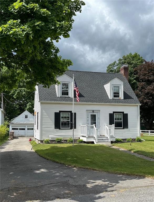 14 Lincoln Place, New Paltz, New York - 2 Bedrooms  
1 Bathrooms  
6 Rooms - 