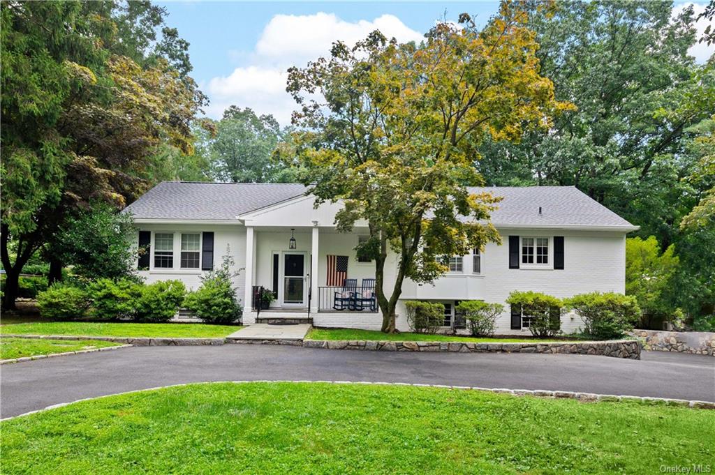 Property for Sale at 9 Ramapo Trail, Harrison, New York - Bedrooms: 3 
Bathrooms: 3 
Rooms: 7  - $1,555,000