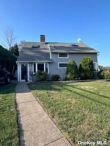 97 Woodcock Lane, Levittown, New York image 1