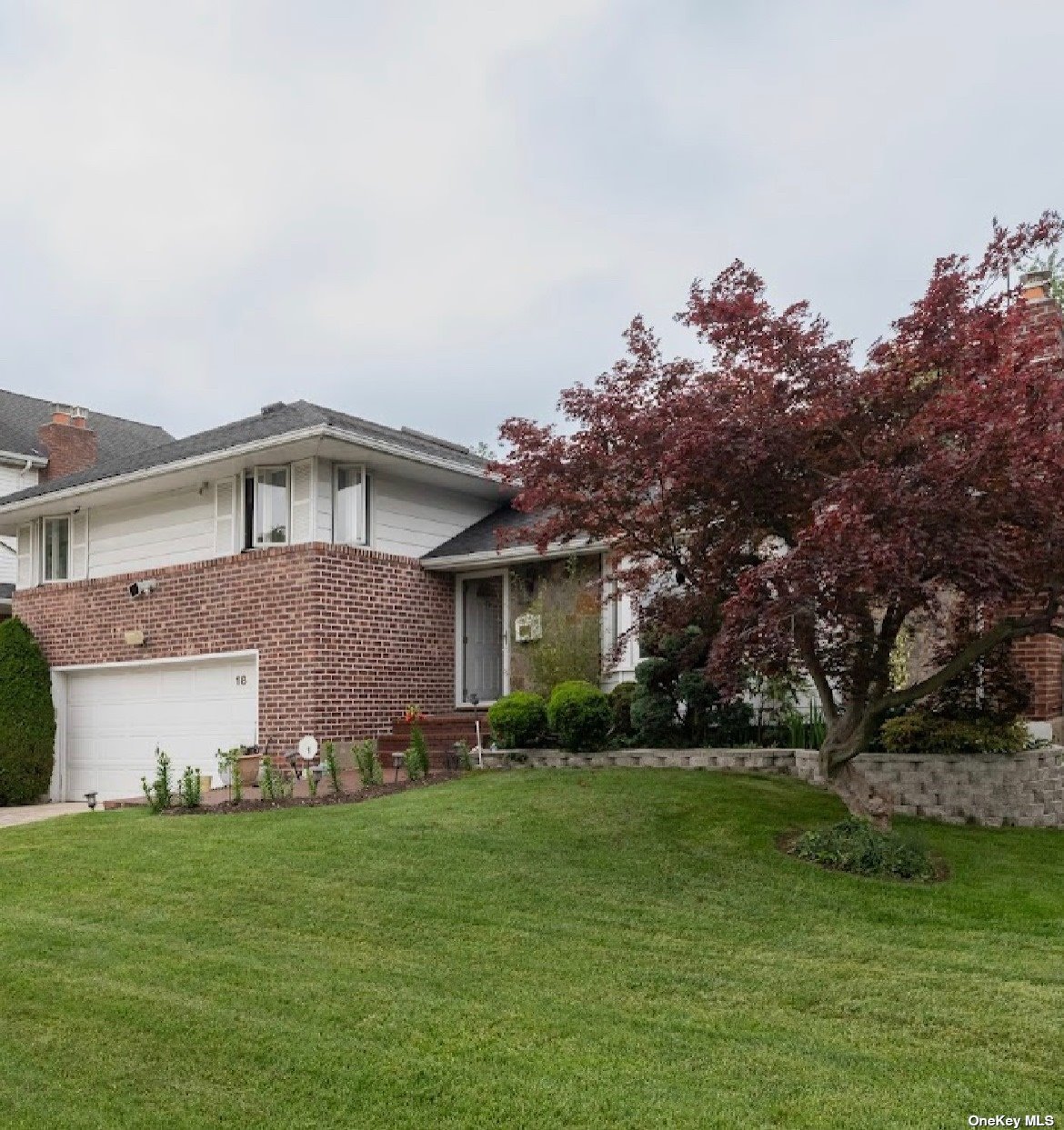 Photo 2 of 16 of 18 Bellwood Drive house