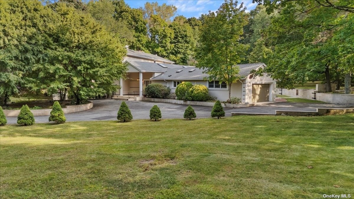 6820 N Hempstead Turnpike, Oyster Bay Cove, New York image 1