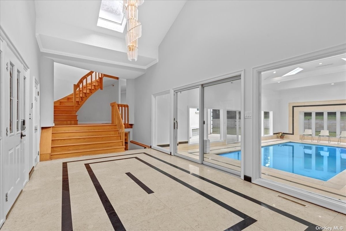 6820 N Hempstead Turnpike, Oyster Bay Cove, New York image 3
