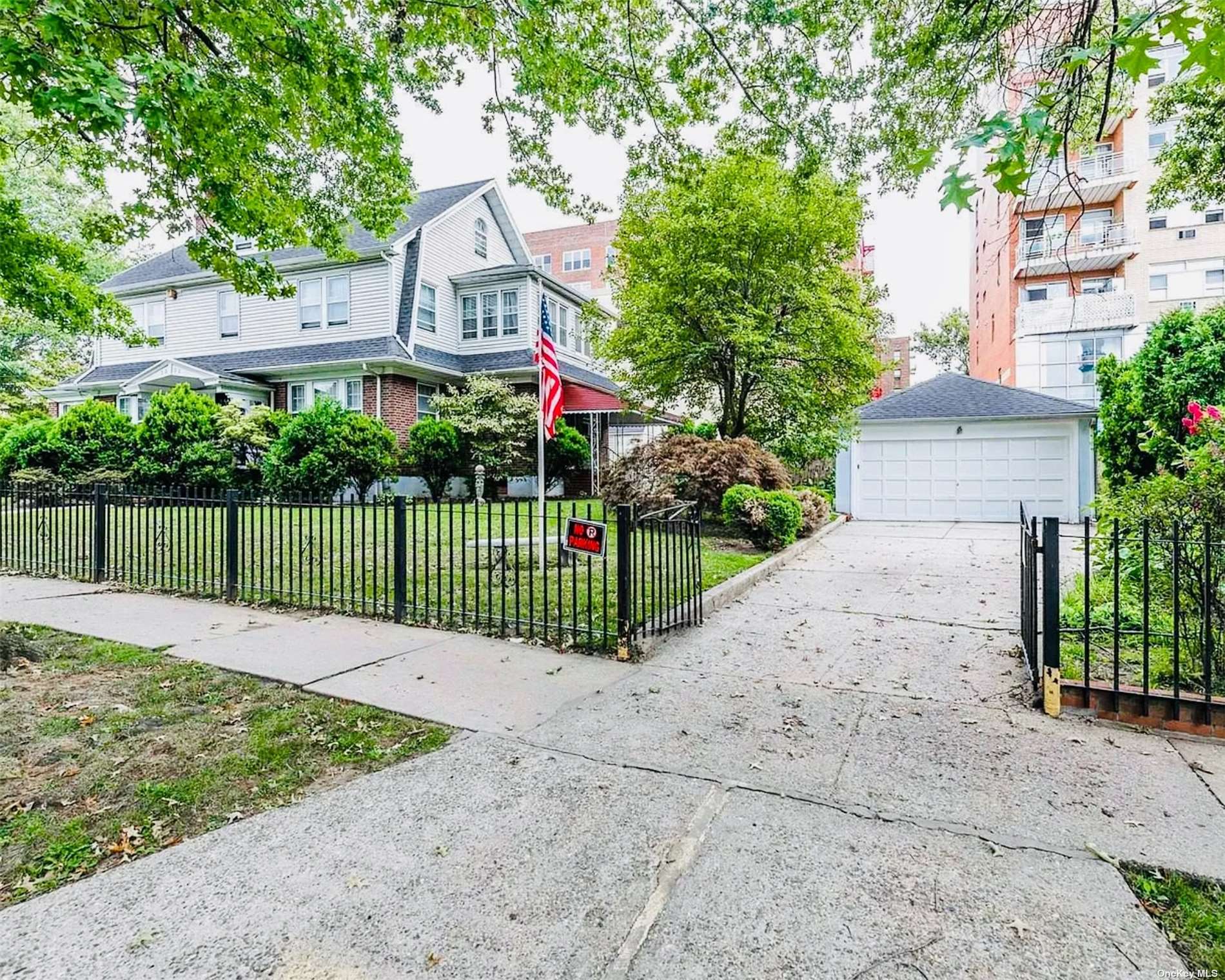 33-02 Parsons Boulevard