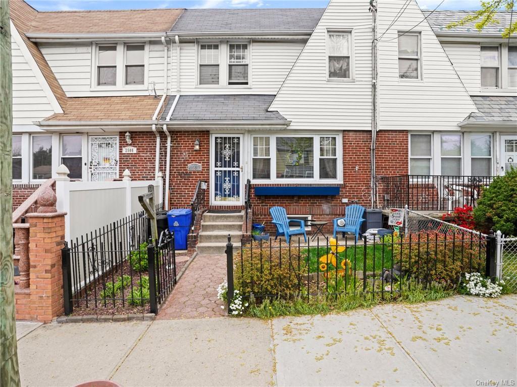 Property for Sale at 2506 Mickle Avenue, Bronx, New York - Bedrooms: 3 
Bathrooms: 2 
Rooms: 6  - $649,500