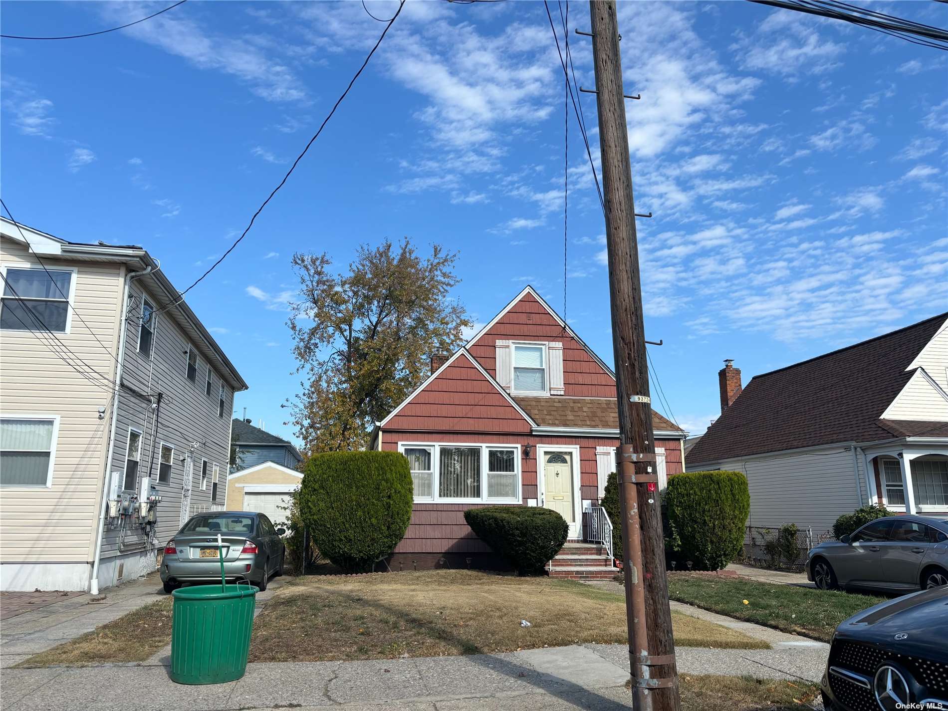 23949 148 Road, Rosedale, Queens, NY - 3 Bedrooms  
1 Bathrooms  
5 Rooms - 