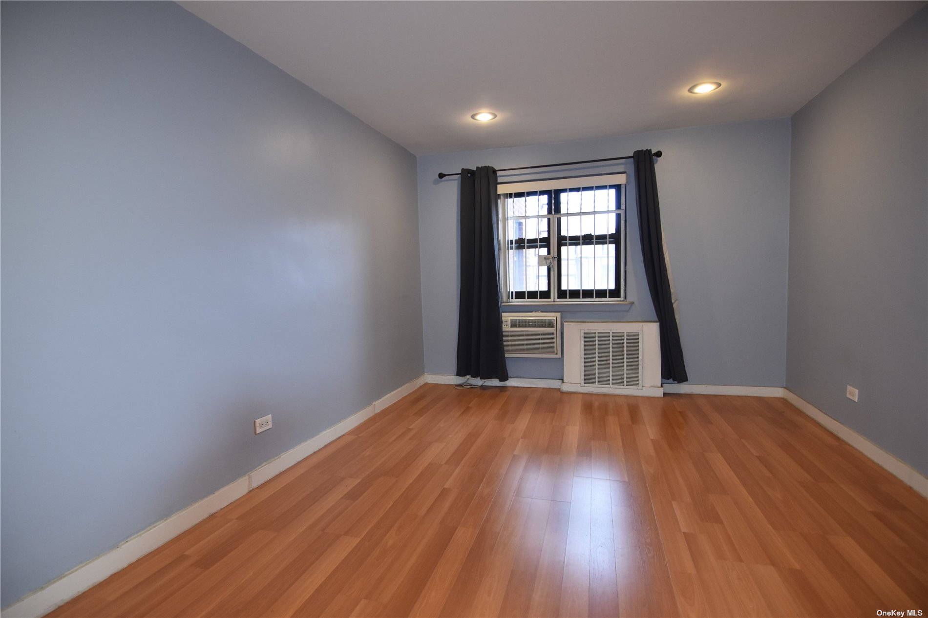 94-10 59 Avenue #5K, Elmhurst, New York image 10