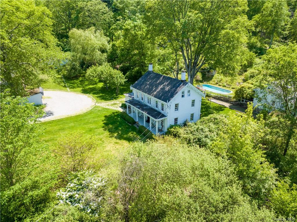 Photo 3 of 36 of 119 Keeler Lane house