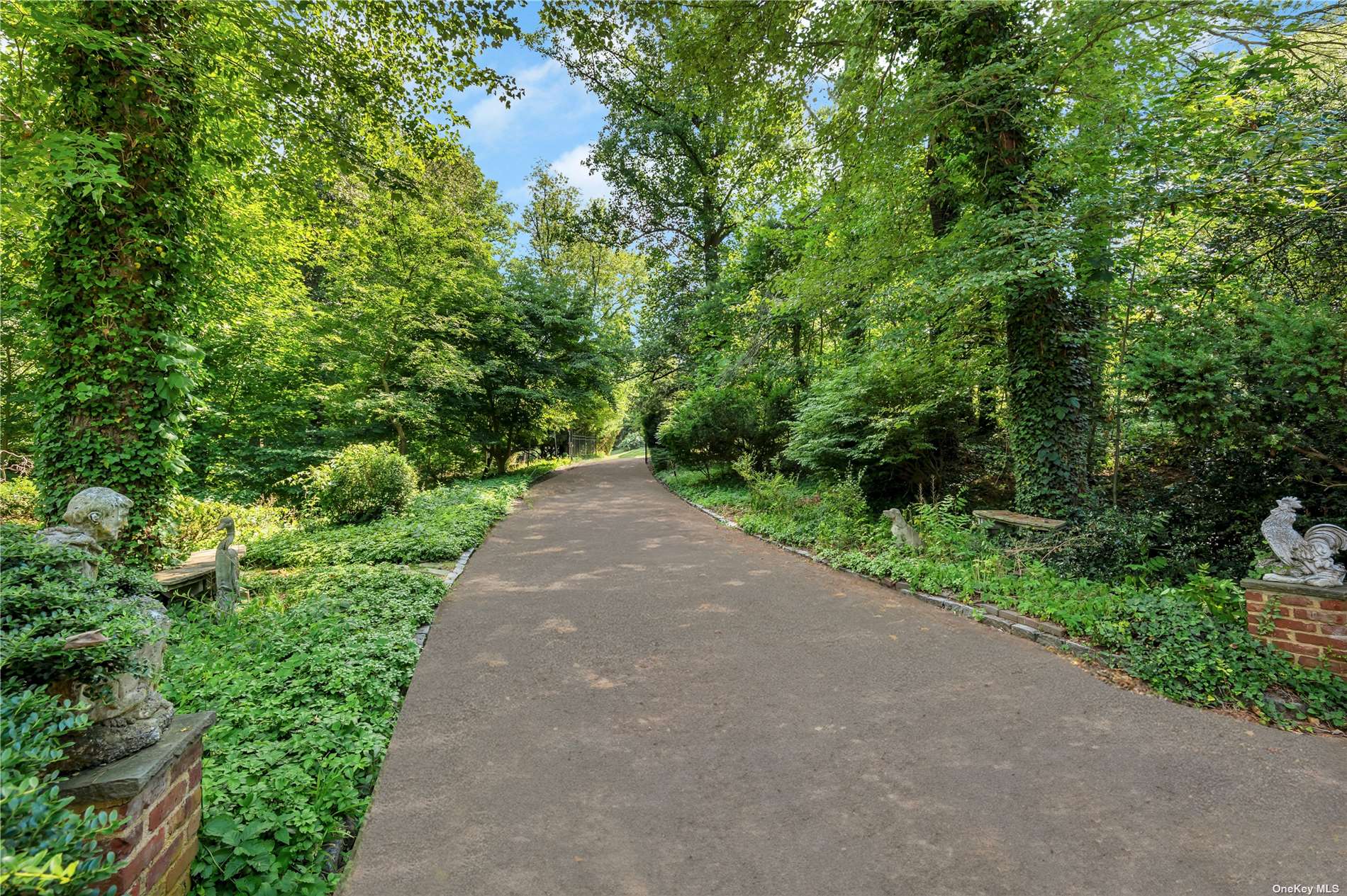 30 Cove Woods Road, Oyster Bay Cove, New York image 3