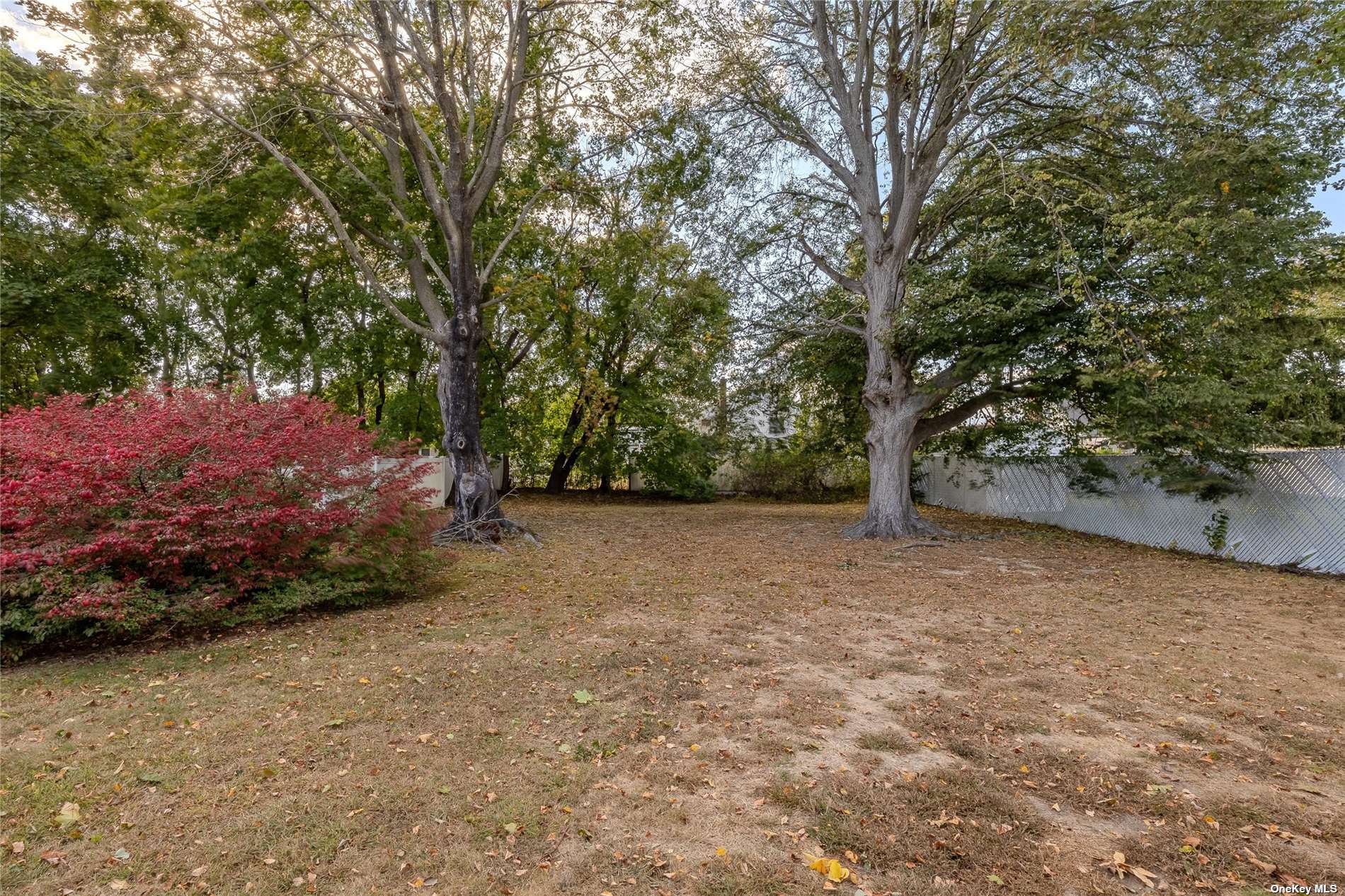 208 Irving Avenue, Deer Park, New York image 29