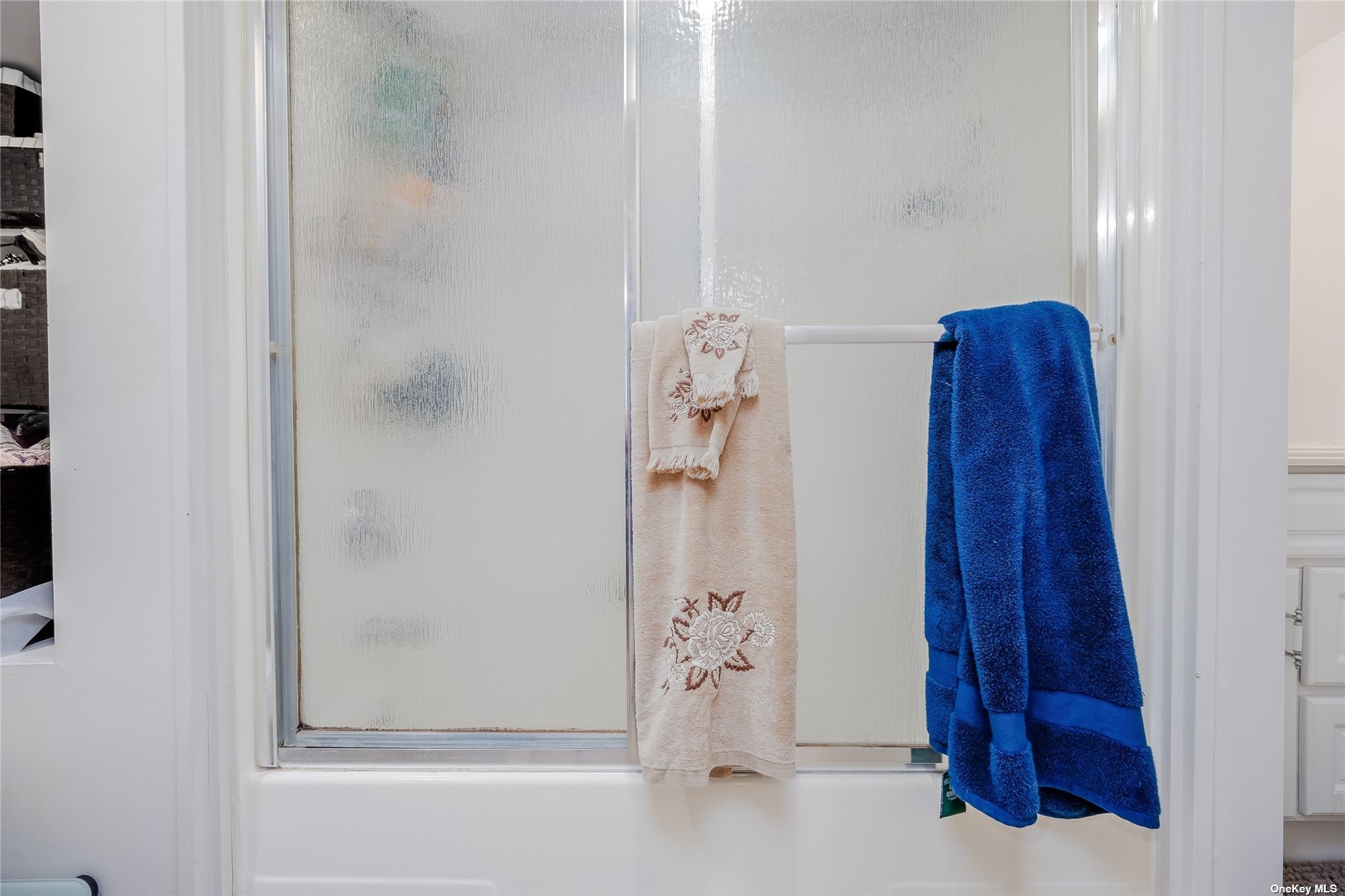 208 Irving Avenue, Deer Park, New York image 25