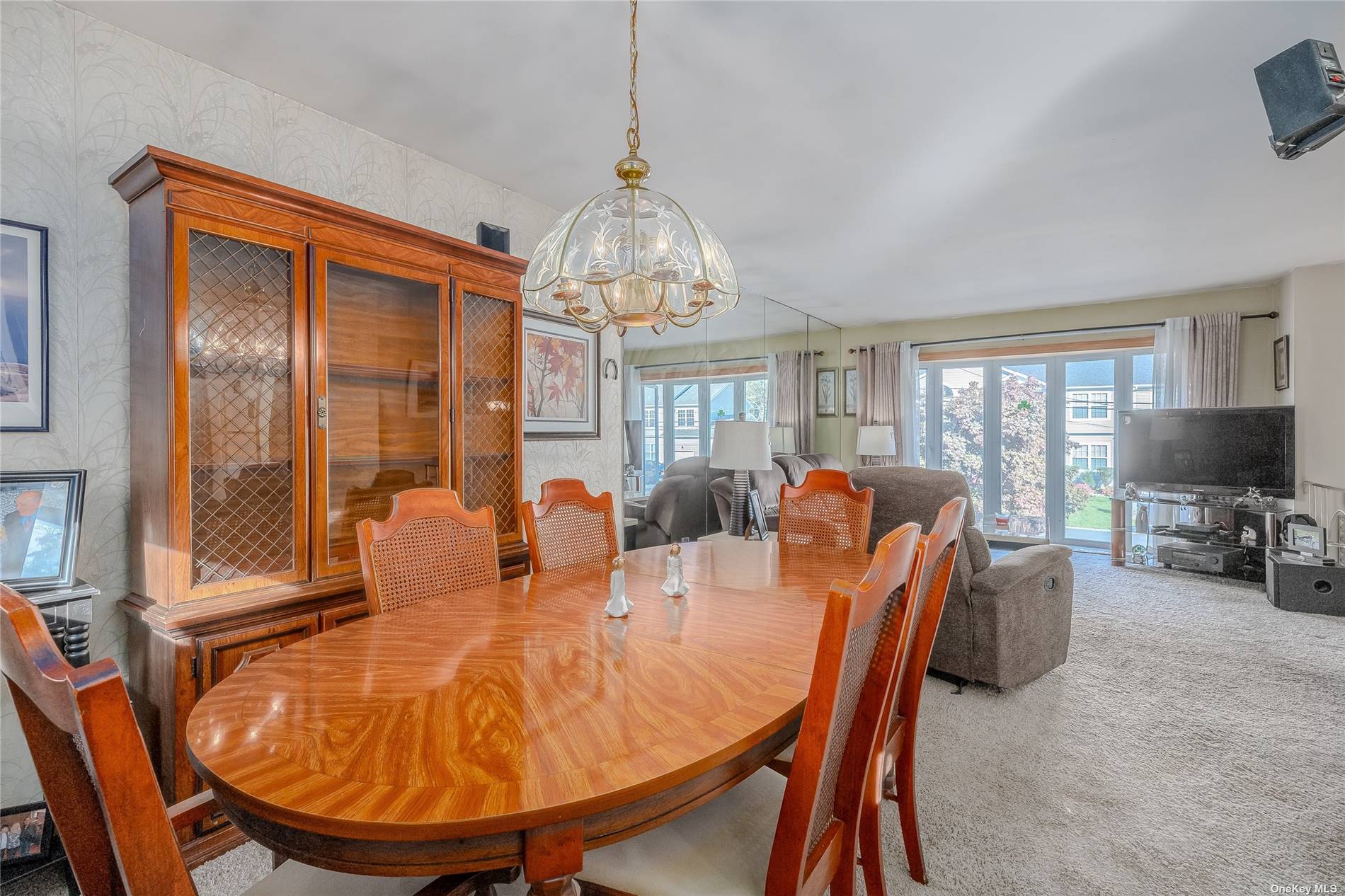 208 Irving Avenue, Deer Park, New York image 6