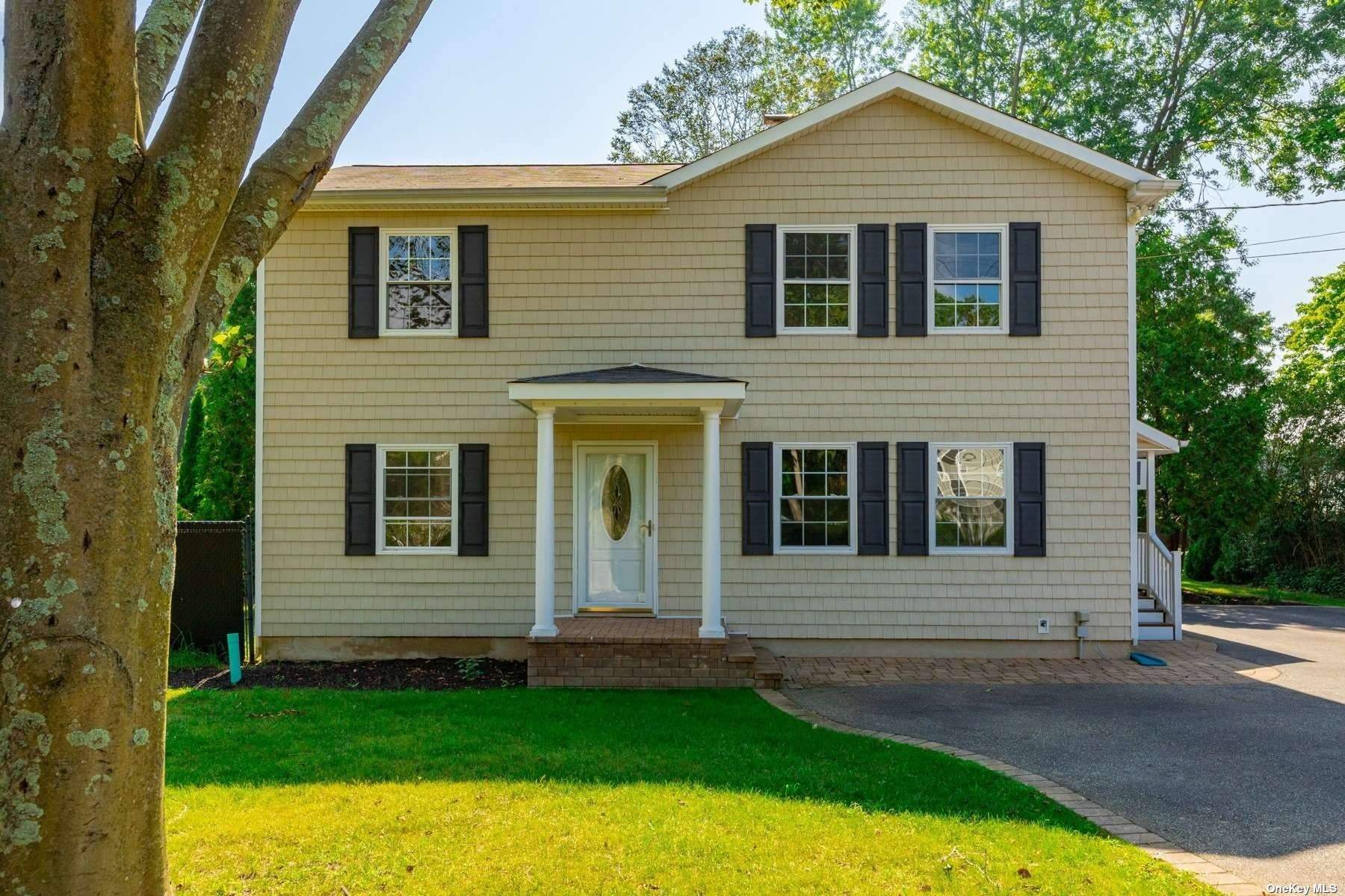 View Nesconset, NY 11767 house