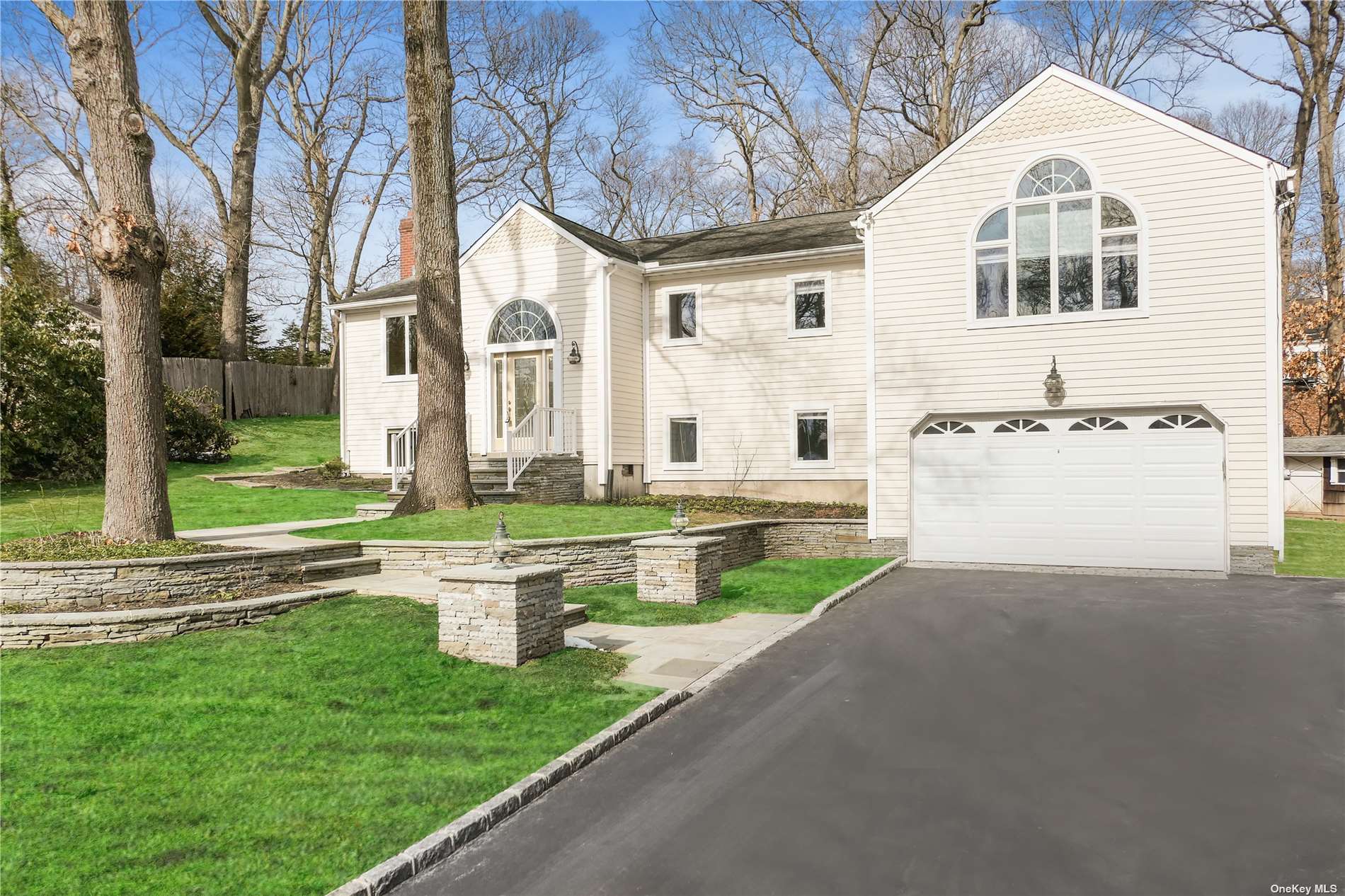Property for Sale at 17 Beacon Drive, Stony Brook, Hamptons, NY - Bedrooms: 5 
Bathrooms: 3  - $799,888