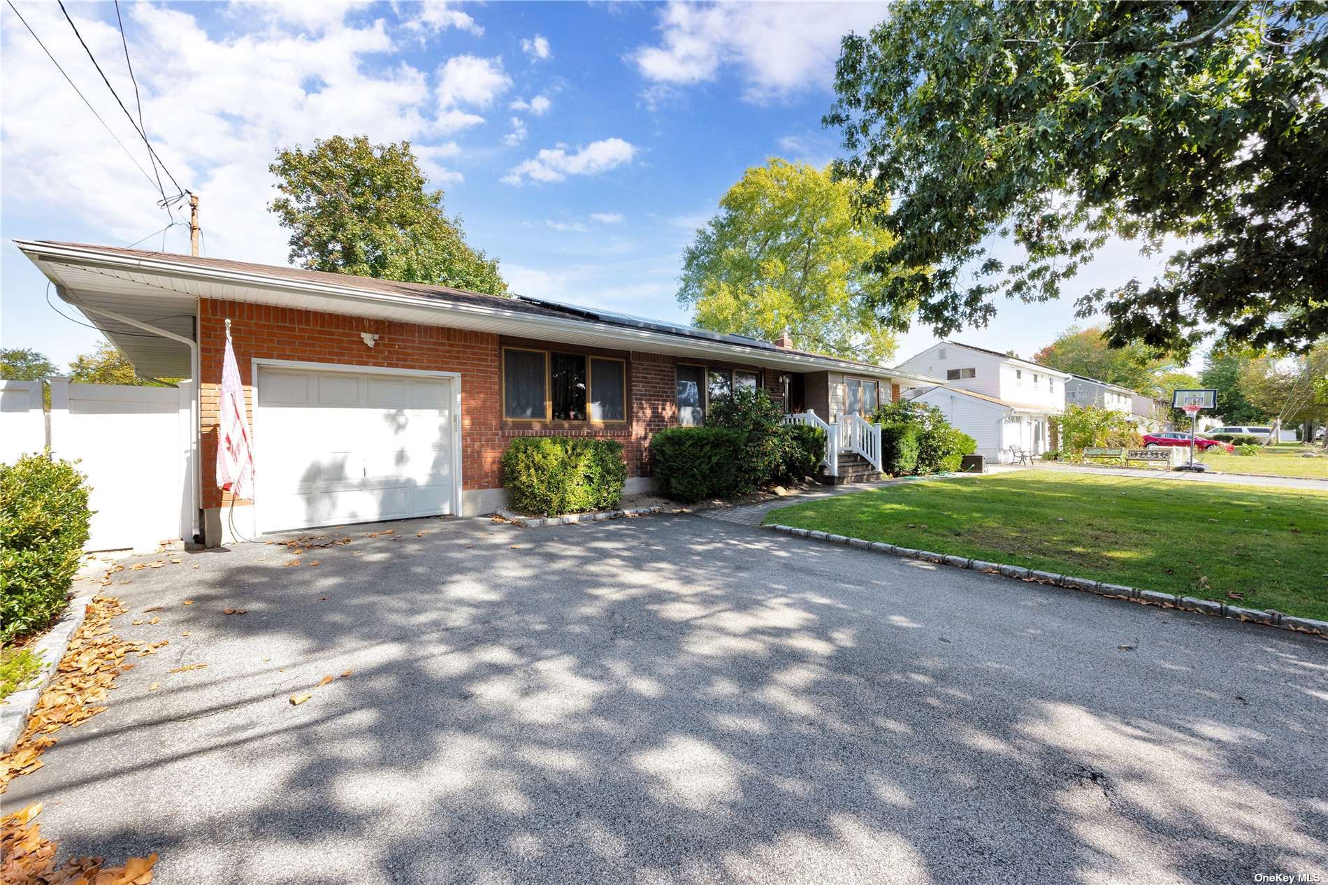 24 Grace Park Drive, Commack, New York image 2