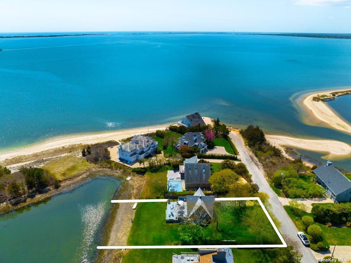 Property for Sale at 56 Far Pond Road, Southampton, Hamptons, NY - Bedrooms: 3 
Bathrooms: 2  - $2,000,000