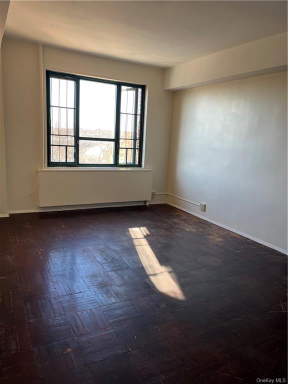 Property for Sale at 1491 West Avenue 6H, Bronx, New York - Bedrooms: 2 
Bathrooms: 1 
Rooms: 5  - $299,000