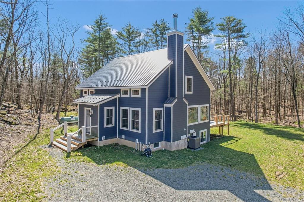 Property for Sale at 107 Maple Lane, Narrowsburg, New York - Bedrooms: 3 
Bathrooms: 3 
Rooms: 8  - $850,000