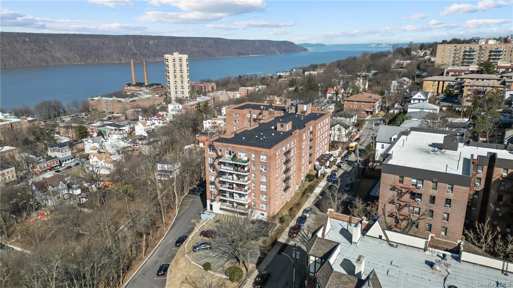 42 Pine Street #2M, Yonkers, New York image 3